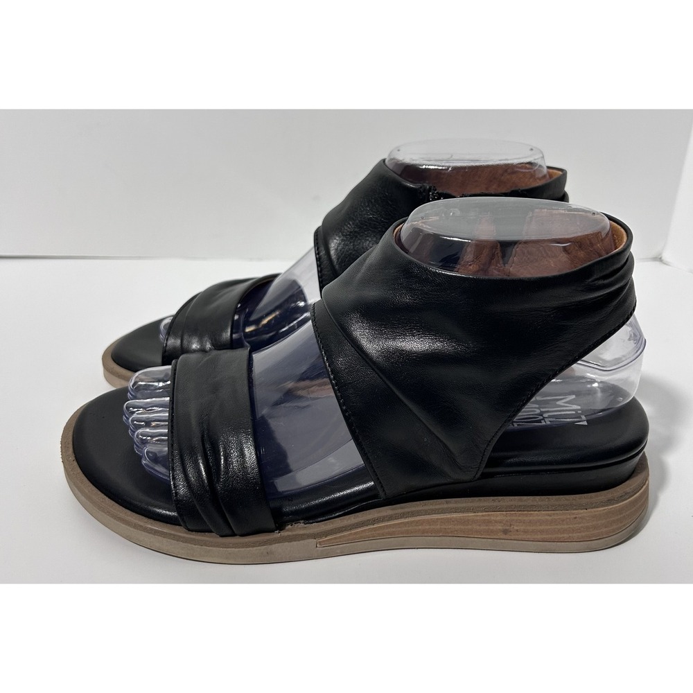 Miz Mooz Shoes Womens Sz US 6.5 EU 37 Black Cyprian Leather Wedge Sandals Zip